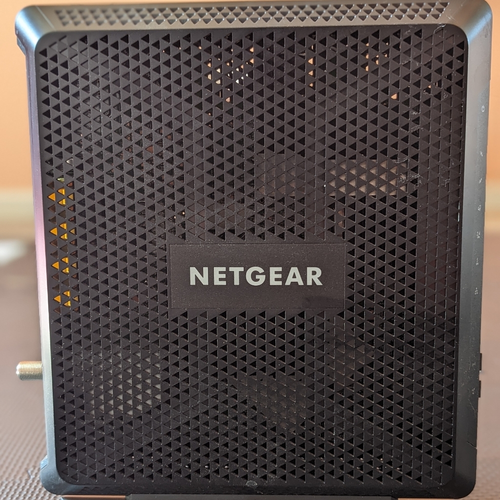 NETGEAR - Nighthawk AC1900 Router with DOCSIS 3.0 Cable Modem - Black - Picture 6 of 6
